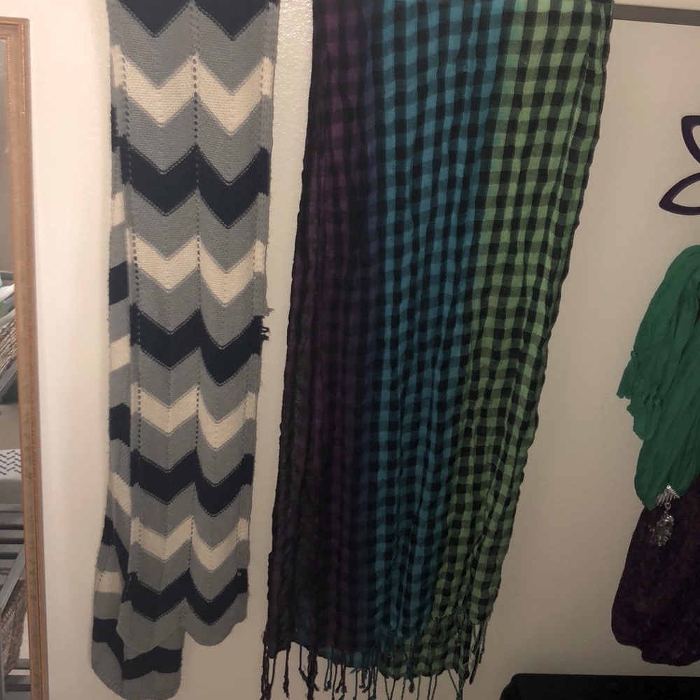 Scarfs